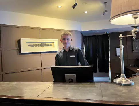 Noé en Stage à l’Hôtel Saint Moritz en Nouvelle-Zélande