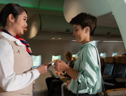 Devenir Hôtesse de l’air : un métier de passion et d’exigence 