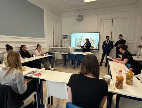 Un atelier recherche de stage à Tunon Paris