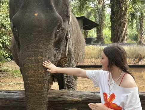 Tunon Nancy en Thaïlande : Emie s’immerge dans l’hôtellerie haut de gamme