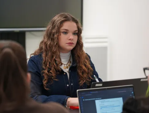 Alliez th&eacute;orie et pratique pour exceller dans l&rsquo;hospitalit&eacute;