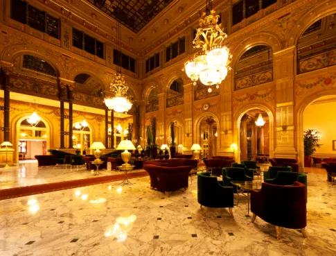 Initiez-vous &agrave; des m&eacute;tiers au contact direct du public