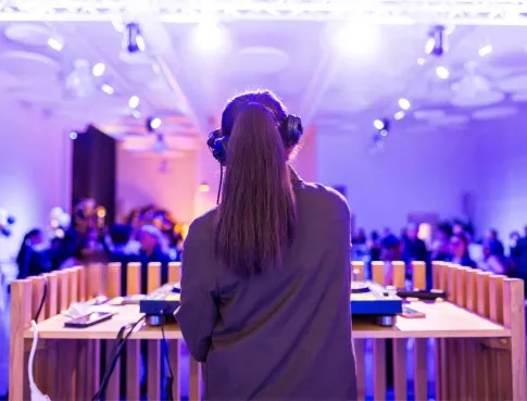 Apprendre l&rsquo;&eacute;v&eacute;nementiel en conditions r&eacute;elles