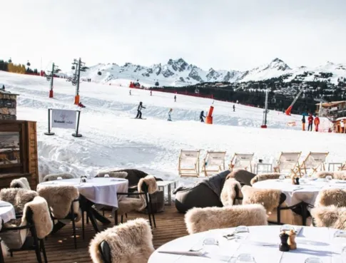 Luxe & International : Romane conquiert les sommets &agrave; Courchevel 