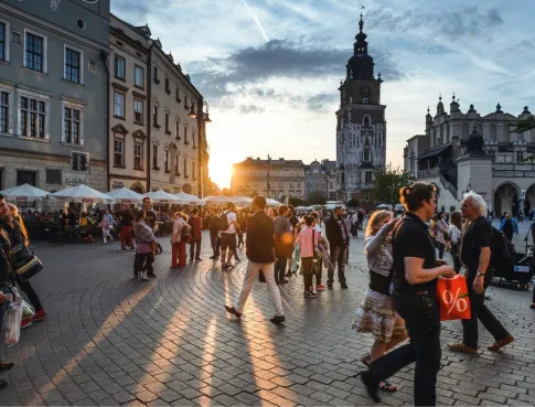 Choisir une formation tourn&eacute;e vers les m&eacute;tiers du tourisme &agrave; l'&eacute;cole Tunon Rennes