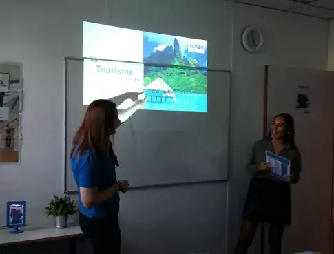 Emeline et Inès animent la Journée Portes Ouvertes du 23 Juin