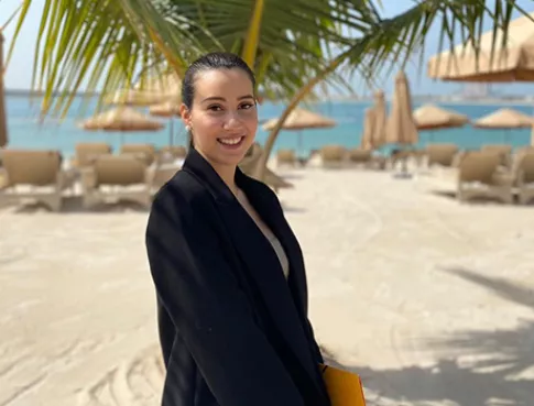 Lina en stage à Dubaï 