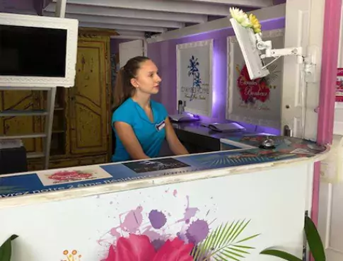 Léana en stage pour Pierre & Vacances en Guadeloupe