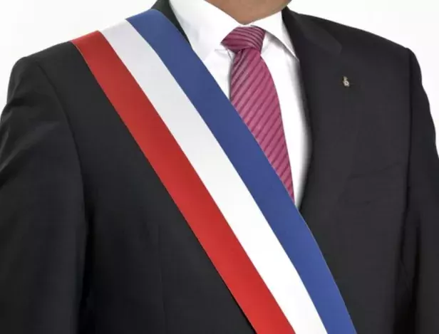 écharpe-tricolore-de-maire