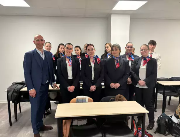 INTERVENTION-BACHELOR-ECOLE-TOURISME-REIMS