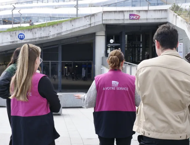 ecole-internationale-tunon-rennes-sortie-visite-gare-ata-(3)
