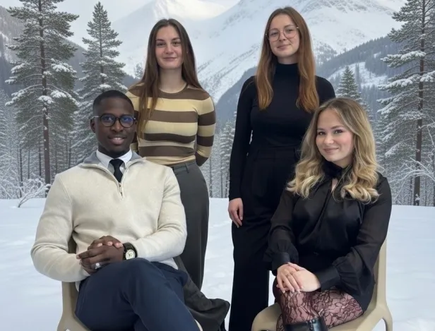 Photo-business-game-MBA-Hotellerie-Tourisme-3e